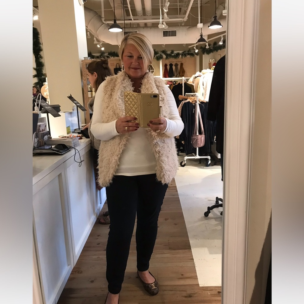 Hi🙋🏼‍♀️I’m ✨Sandra Q✨aka ✨ChicagoGal✨ - Picture 15 of 16